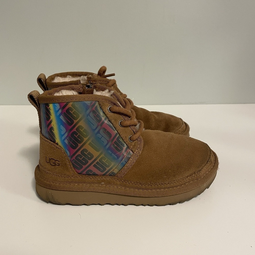 UGG Neumel Chromatic Shoes Chestnut Kids Size 12‎ Iridescent Chukka Rainbow